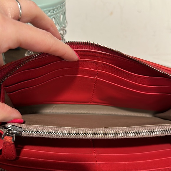 ❤️Wallet by Bottega Intrecciato ❤️ - Picture 9 of 16